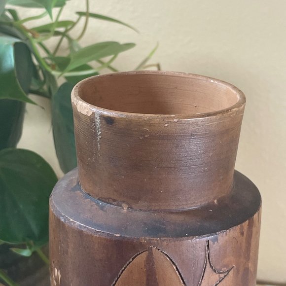 Mid Century Vintage Italian Pottery Vase Etched Figure Of Lady - Picture 7 of 14